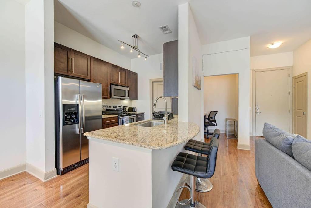 Cozy Apt Nrg Pool,Wi-Fi, Free Parking, Petsok! Houston Luaran gambar