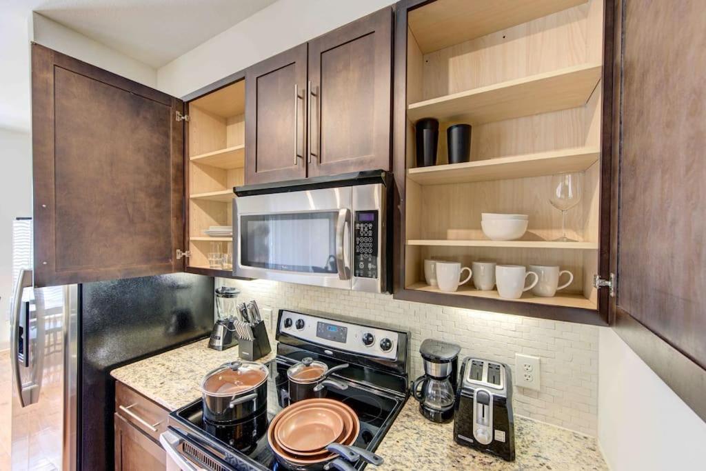 Cozy Apt Nrg Pool,Wi-Fi, Free Parking, Petsok! Houston Luaran gambar